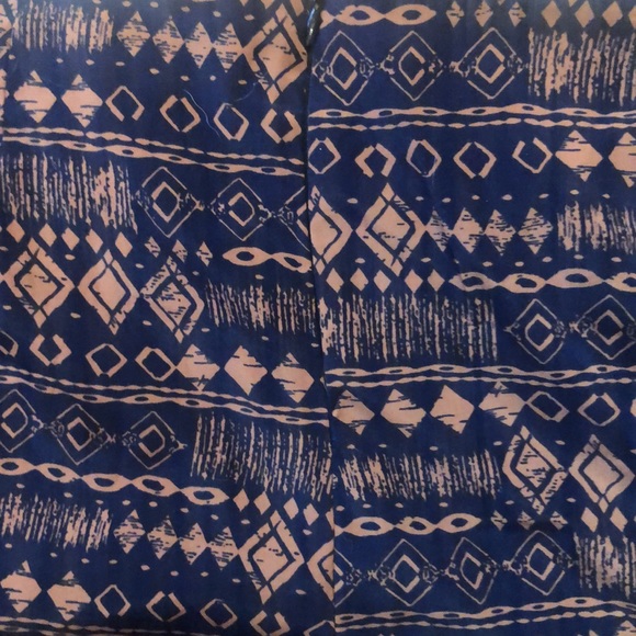 Shorts - Picture 3 of 4